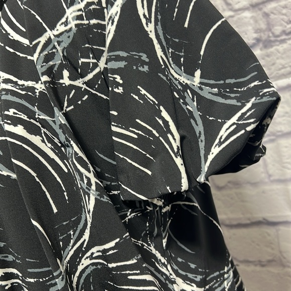 ALFANI Ruched Short Sleeve Shell Top - Picture 16 of 16